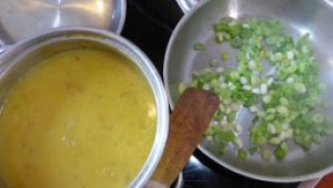 gartnerei-duftgarten-zuccini-kuerbissuppe-mit-lauchzwiebeln-vorschaubild